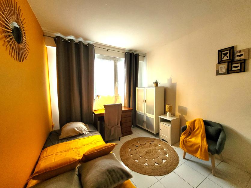 Chambre jaune