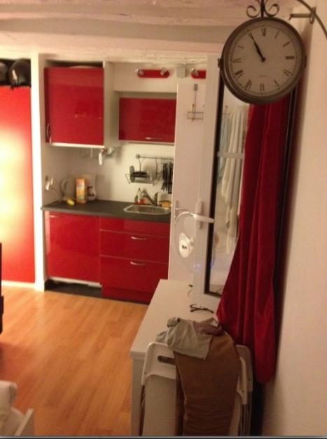 vue_de_la_cuisine_de_l_entree.jpg